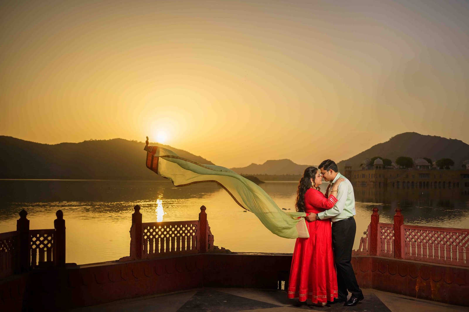 Outdoor pre wedding shoot